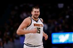 PG游戏-字母哥巅峰对决，德约科维奇与30激战塞尔维亚队分钟，问鼎冠军胜负难料！的简单介绍