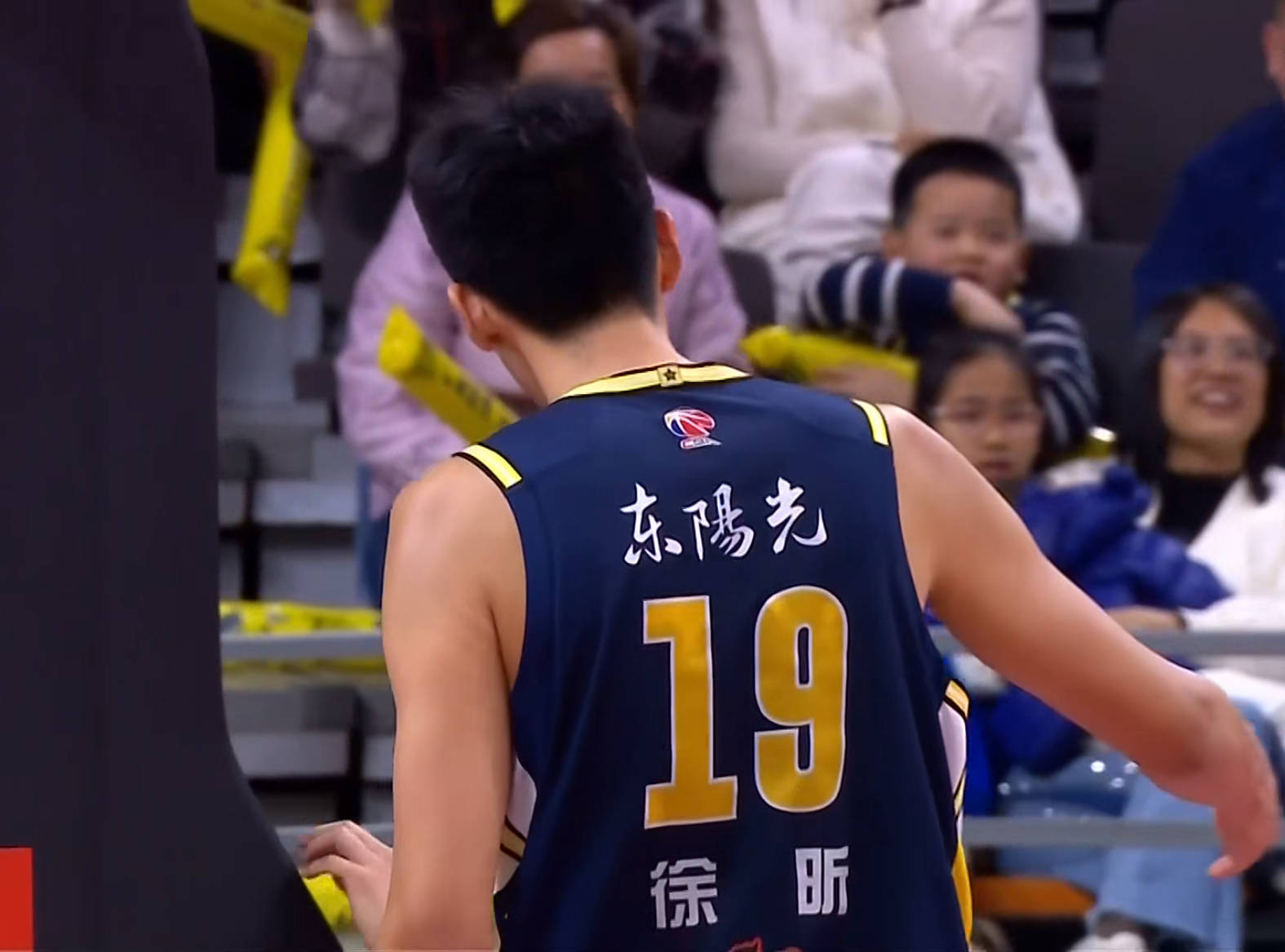 广厦男篮训练开放日,最后时刻主帅复盘引观众欢呼,NBA总决赛在即,轮换策略被讨论的简单介绍 广厦男篮训练开放日,最后时刻主帅复盘引观众欢呼,NBA总决赛在即,轮换策略被讨论的简单介绍