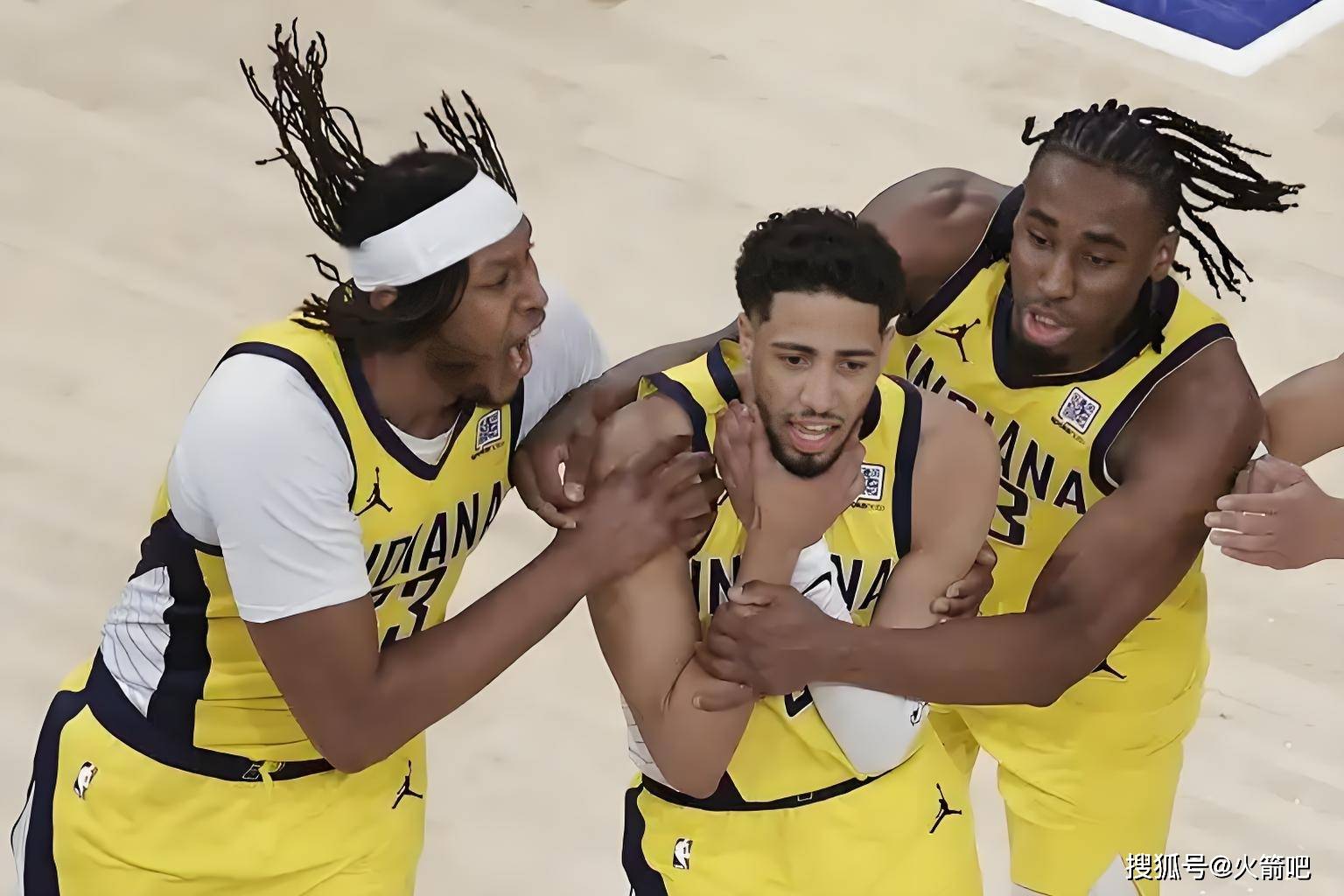 广厦男篮训练开放日,最后时刻主帅复盘引观众欢呼,NBA总决赛在即,轮换策略被讨论的简单介绍 广厦男篮训练开放日,最后时刻主帅复盘引观众欢呼,NBA总决赛在即,轮换策略被讨论的简单介绍