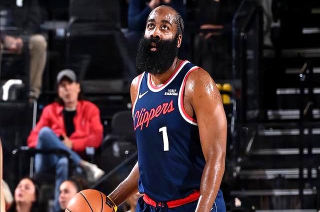 哈登关键节点回归赛场，中国队带队取胜！的简单介绍